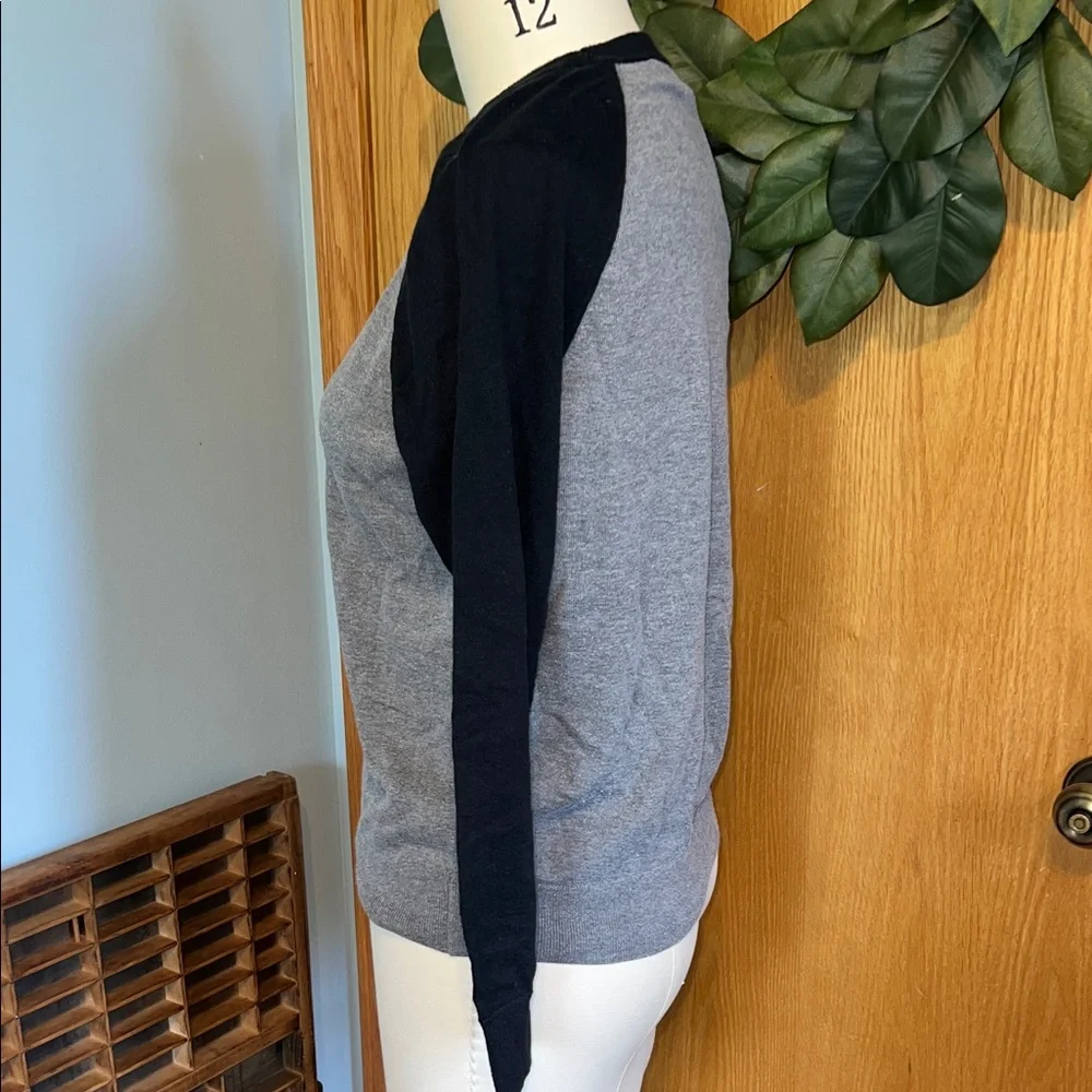 Banana‎ Republic Eco Sweater Mens Medium Grey Black Excellent Raglan Crewneck